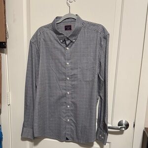 UNTUCKit Men's Blue and White Plaid Shirt
